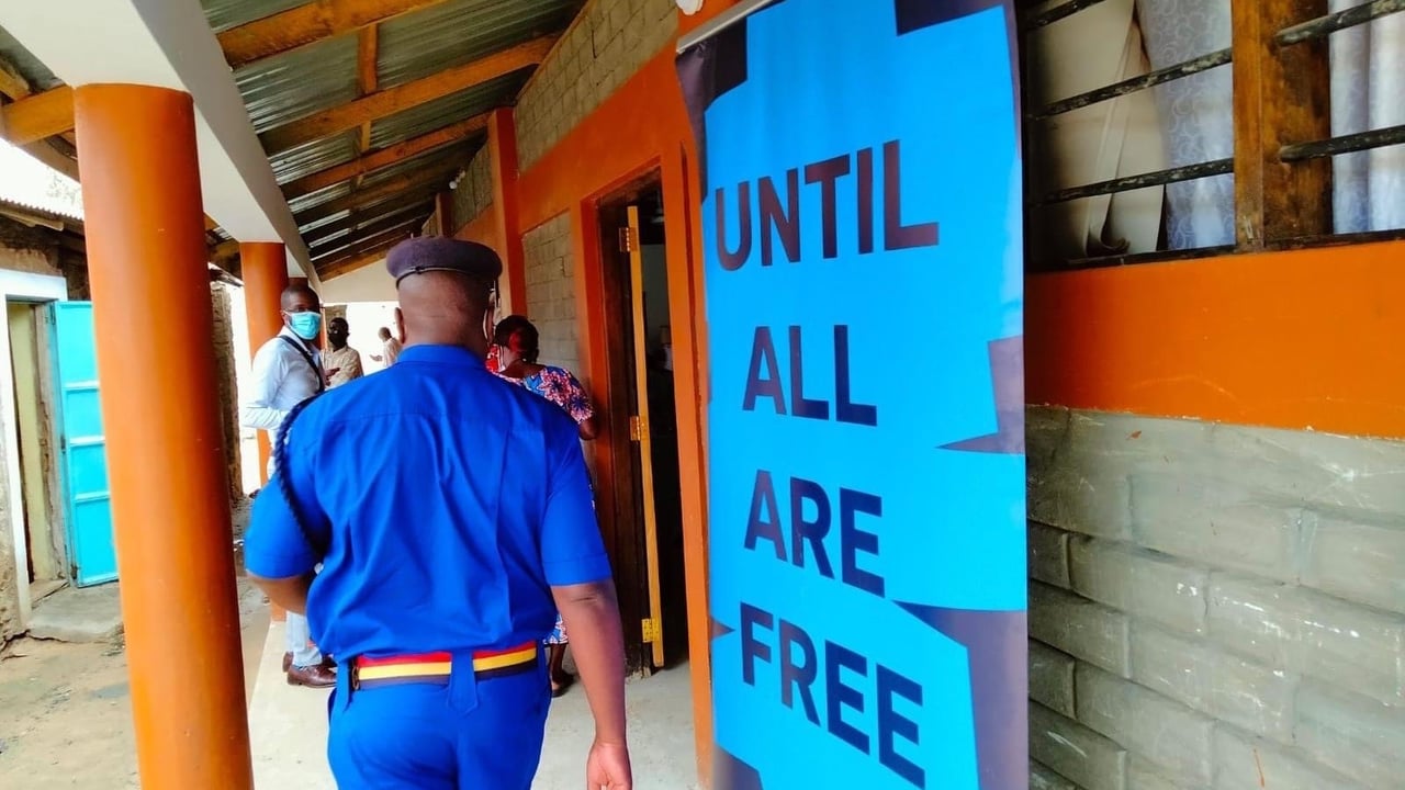 Kenya photos 202109 KEN CSEC Police Photo Approved for Full Use
