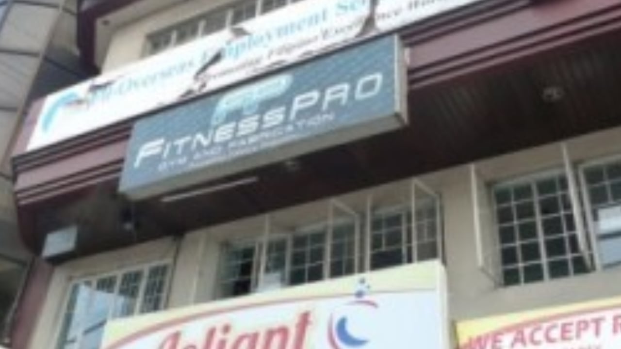 500 saminfrontofrepurposedbar