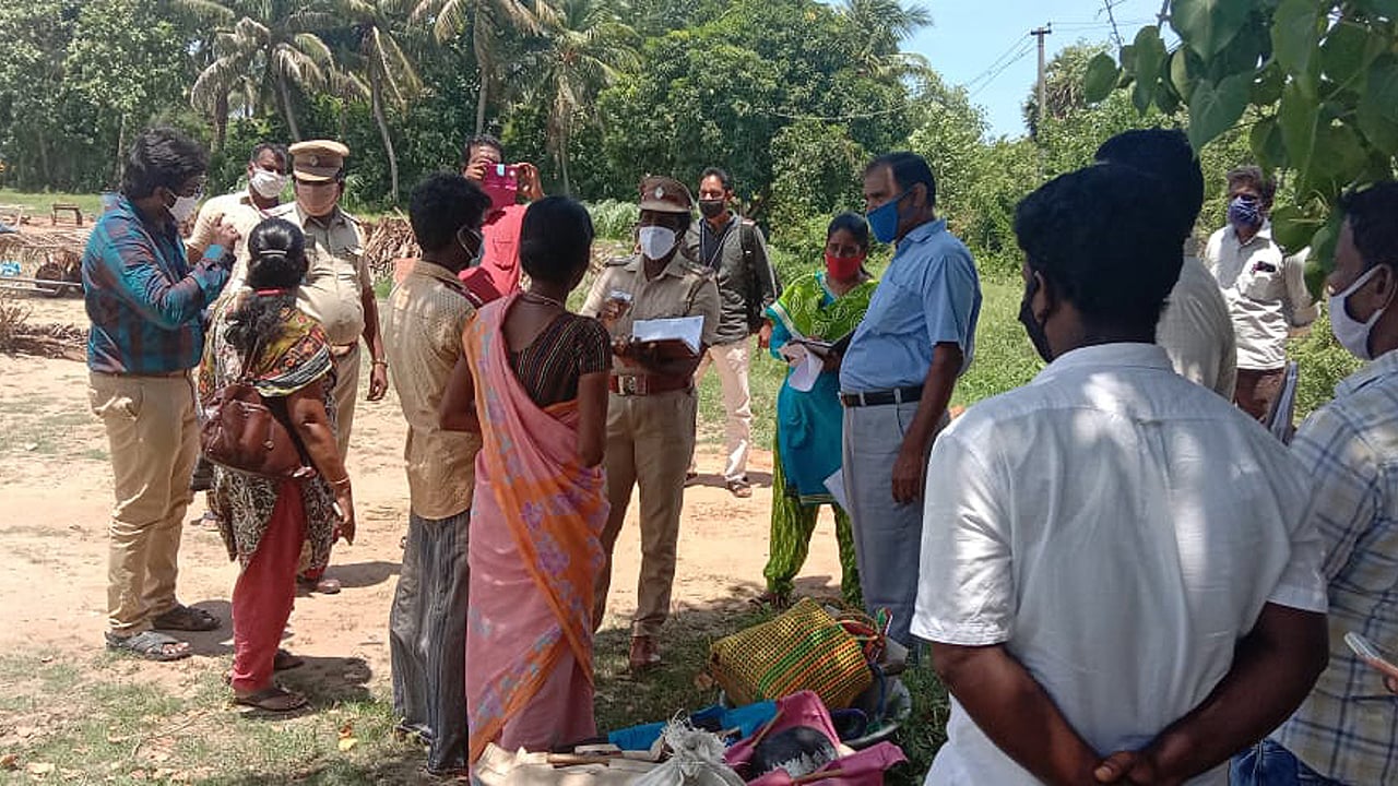 Onsite Enquiry 3 jpg 202008 CHE FSD Rescues Young Couple from Brick Kiln Approved for Full Use