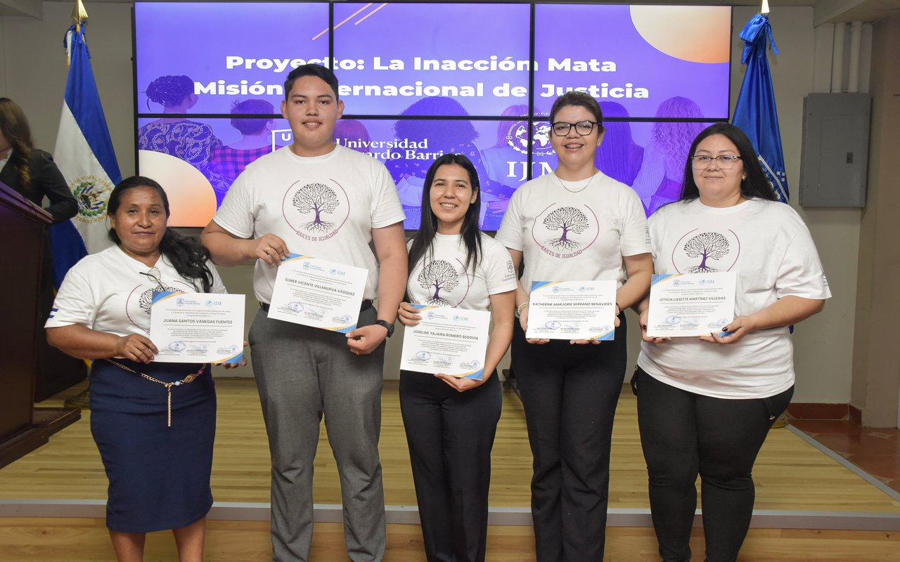 25 Survivors Complete Leadership Training in El Salvador