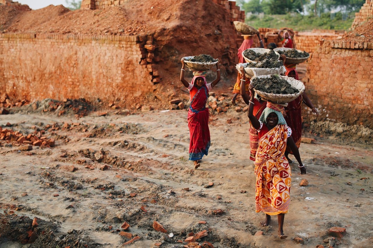 2016 India Storytelling Trip India Brick Kiln 201611 Slavery India Brick Kiln Approved for Full Use