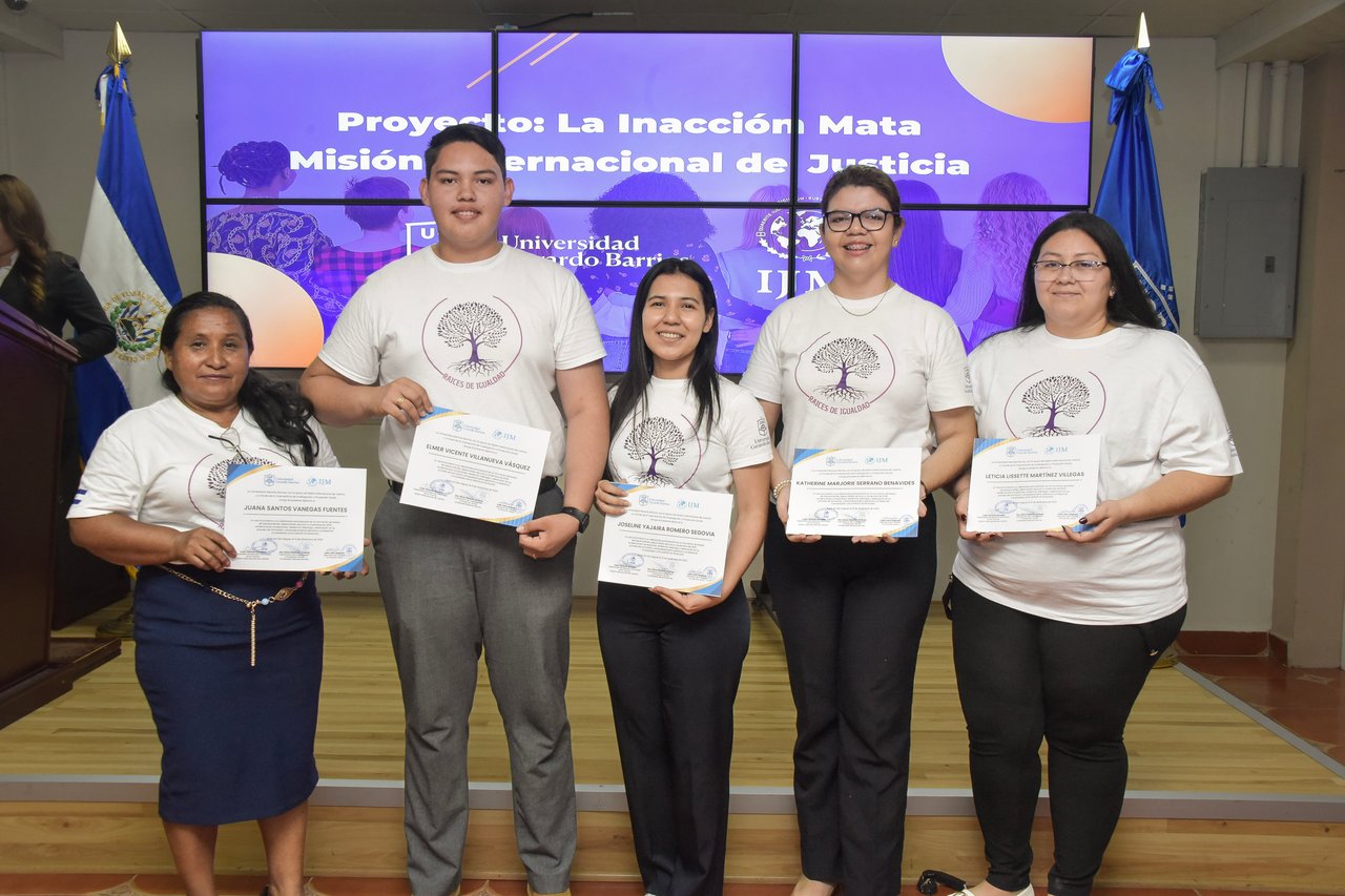 25 Survivors Complete Leadership Training in El Salvador