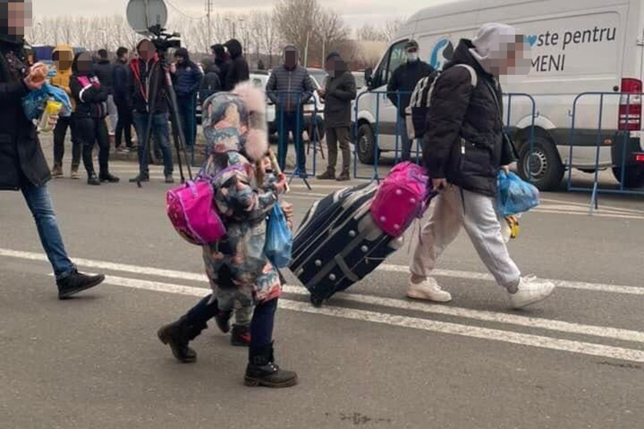 BLUR Ukraine Border 3 3 22 Photo01