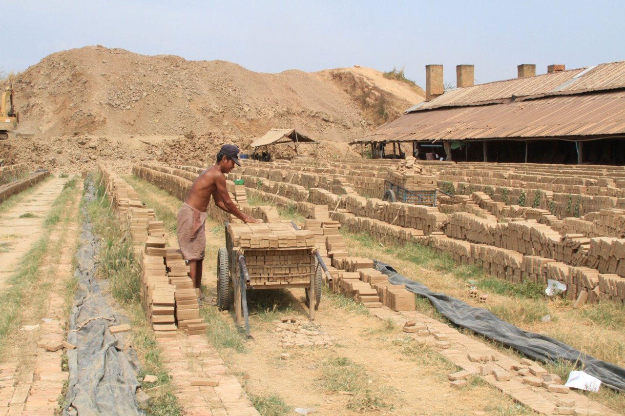 IMG 4890 JPG 201603 PHN Cambodia Labor Trafficking Approved for Full Use